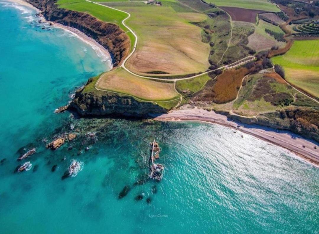 Oltre Confine Fronte Mare Villa Марина ди Монтенеро Екстериор снимка